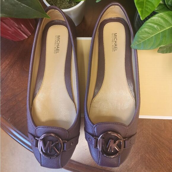 Michael Kors Shoes - Michael Kors Flats. Size 7.